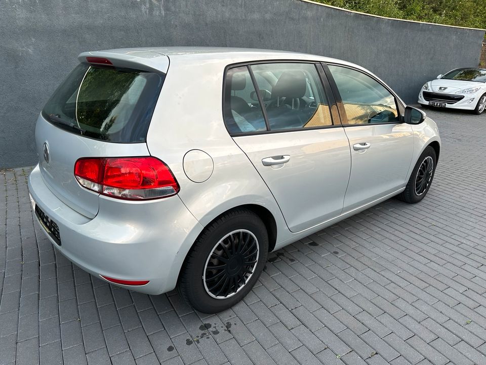 Volkswagen Golf Trendline 1.4*KLIMA*1.HAND*KLIMA*TÜV*EURO5 in Mönchengladbach