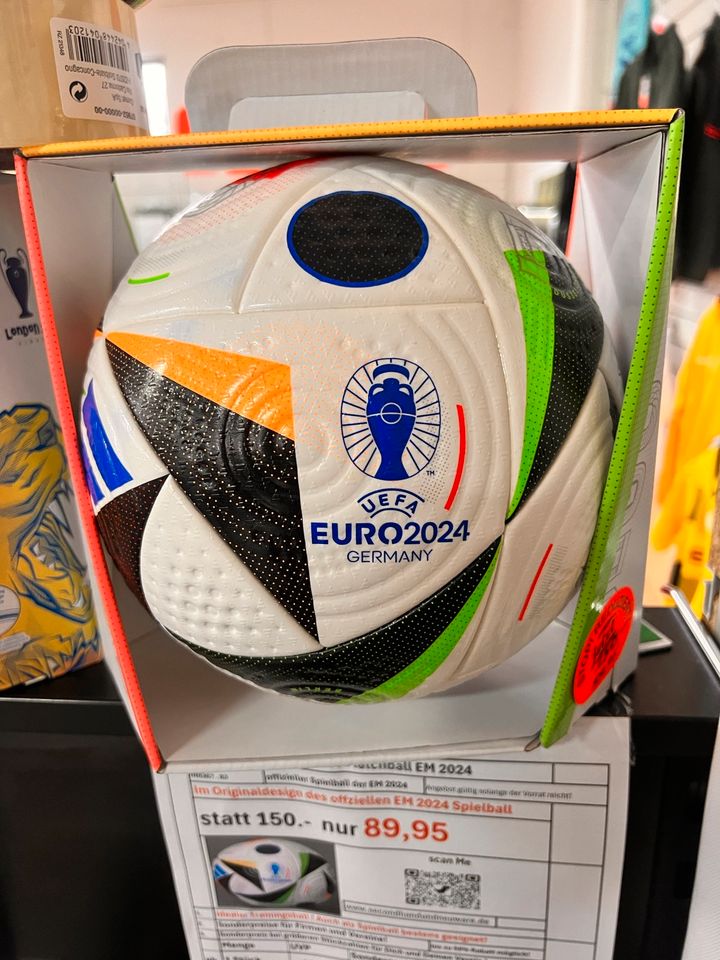 Spielball Euro 2024 adidas Fussballliebe pro NP 150.- SP nur 79.- in Nagold