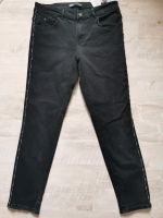 Zara Jeans Hose schwarz grau Seitl. Silber Streifen Kugeln Gr.40 Bayern - Forchheim Vorschau