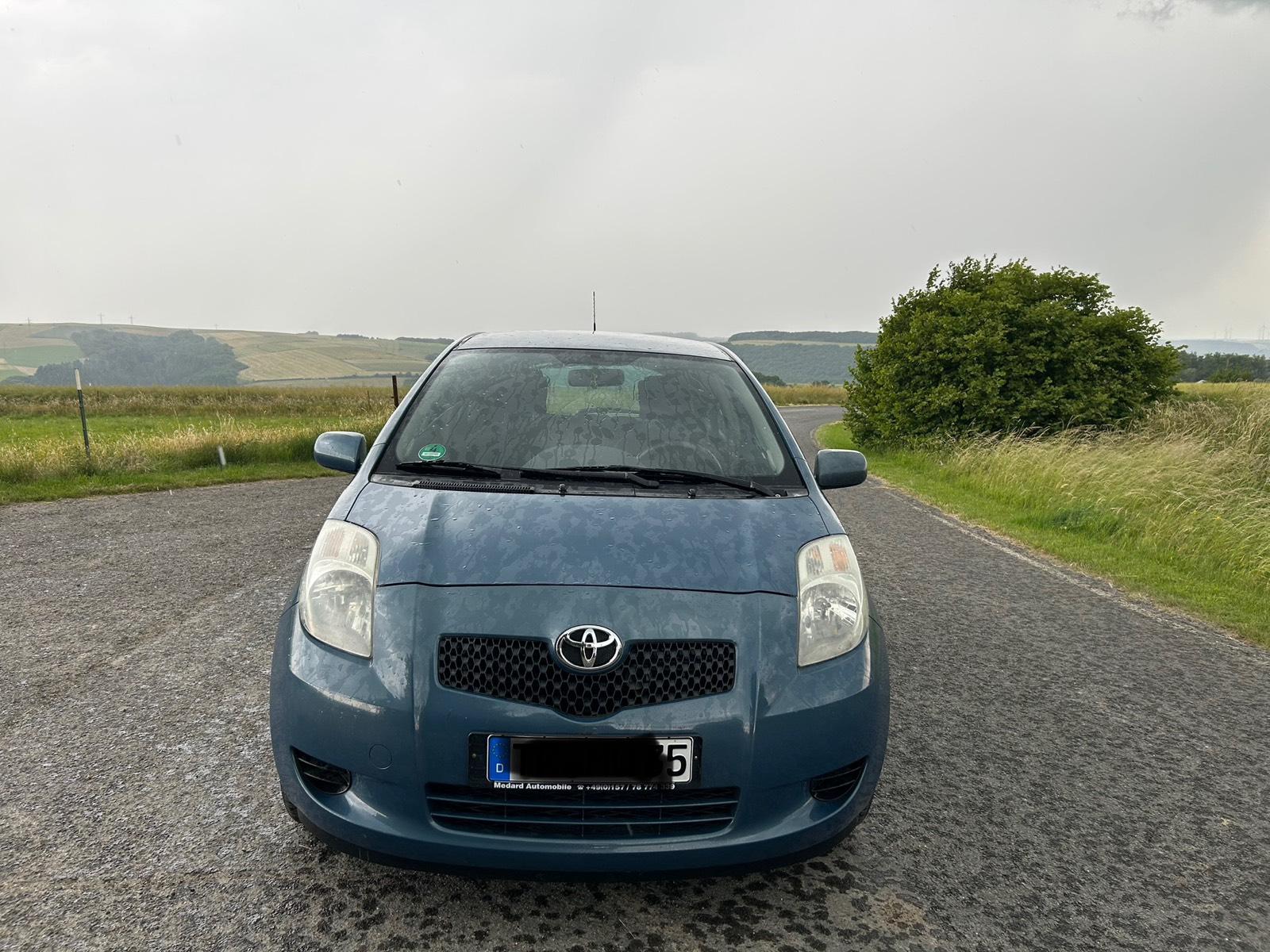 Abbildung des Autos Toyota Yaris 1.0