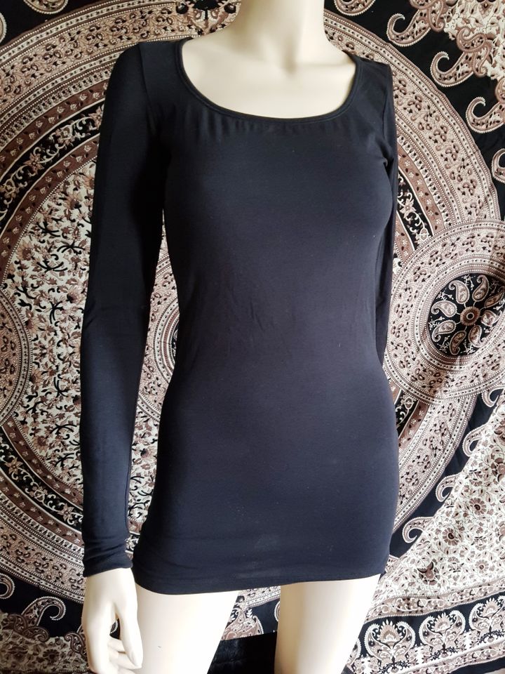 NEU Vero Moda - Basic Shirt Größe S (34/36) Schwarz in Stadtallendorf