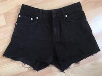 Mango iconic scharze shorts Grösse 32 Bayern - Bayreuth Vorschau