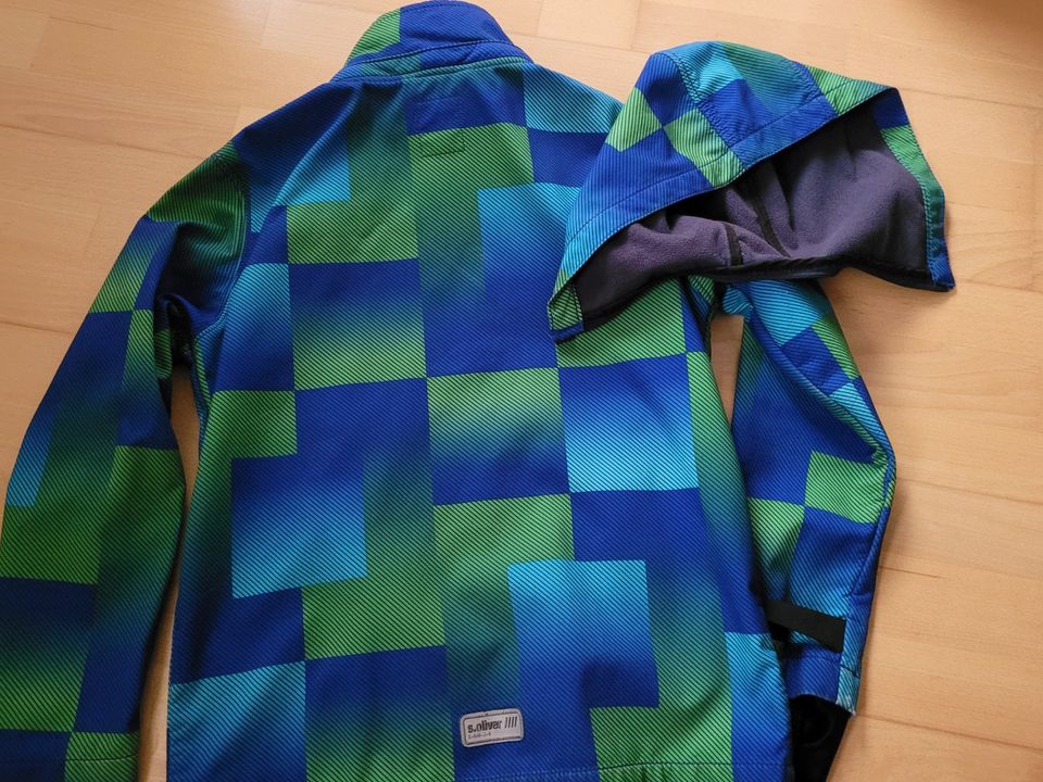 Softshell-Jacke von S.Oliver blau/grün Größe 152 in München
