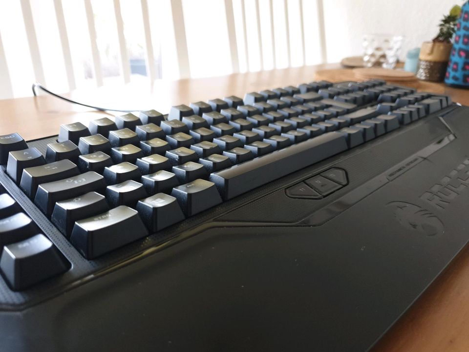 Ryos MK Glow Gaming Tastatur mechanisch in Köln