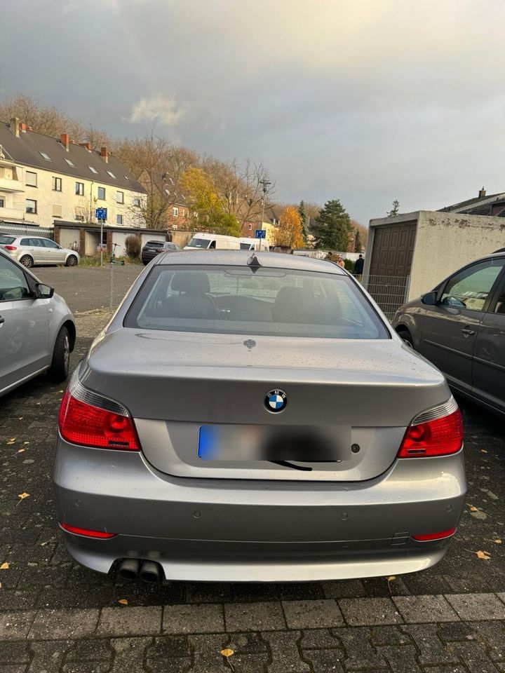 5 er BMW nur 165 t gelaufen in Mönchengladbach