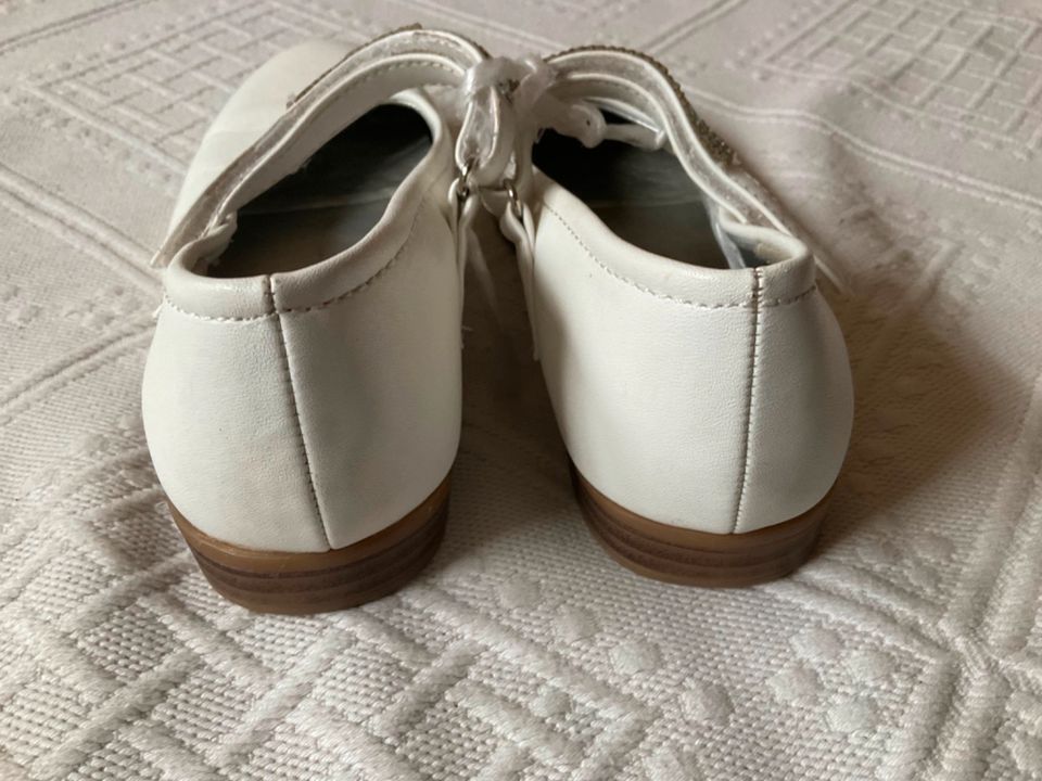 Sommerkind Ballerinas weiß Gr. 35 Kommunion Schuhe Sommer Leder in Oberursel (Taunus)