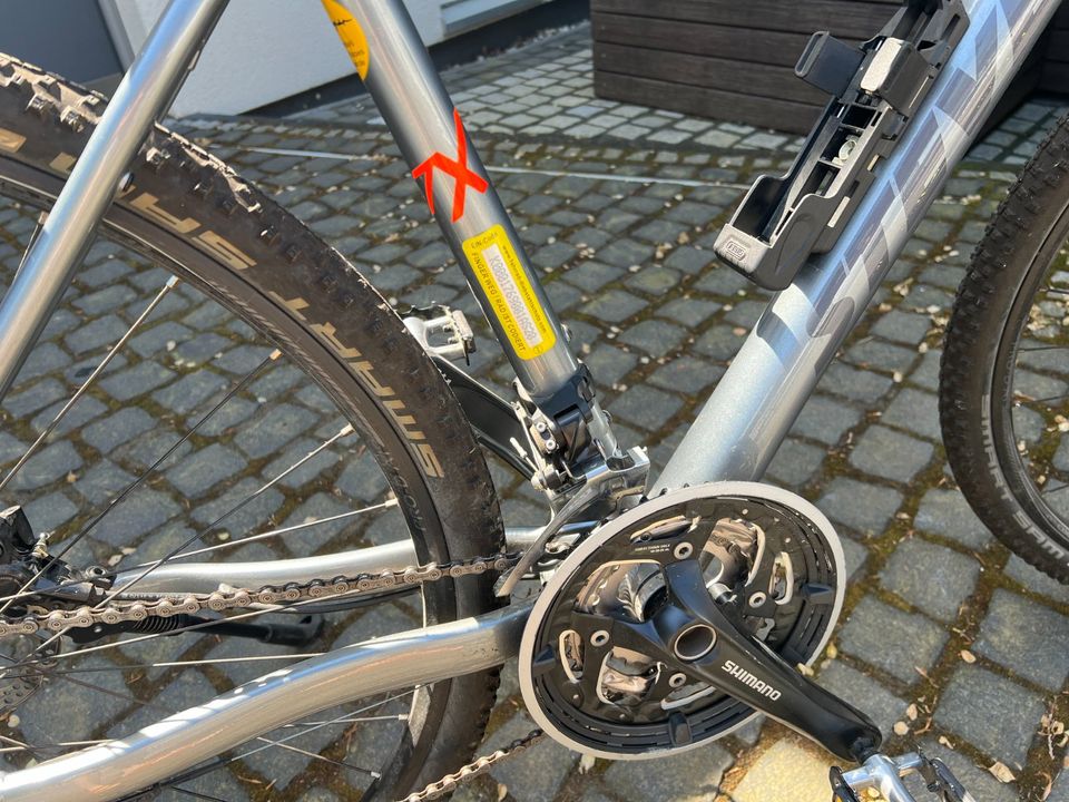 WIE NEU! Fahrrad City-Trekking-Bike von Stevens 48 cm in Bergisch Gladbach