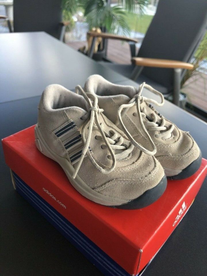 Kinderschuh Sportschuh adidas TANI I Gr 24 (#118) in Schwülper