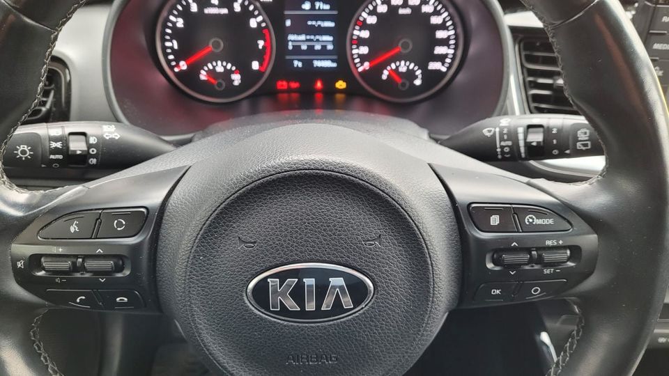 Kia Stonic 1,0 T-GDI 120 Platinum Edition*Navi*SHZ in Leipzig