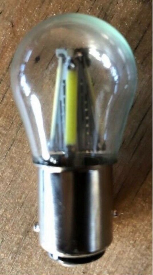 BAY15D 21/5W 4 LED Motorrad Rücklicht Bremslicht Birne Lampe 12V in Gießen