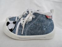 Tolle Superfit Schuhe "wie NEU" mit Fußball in blau/weis Gr. 23 Sachsen-Anhalt - Halle Vorschau