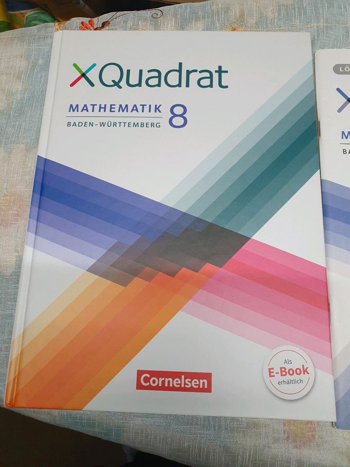 Mathematik 8 x quadrat Buch und Lösungen neu in Bretten