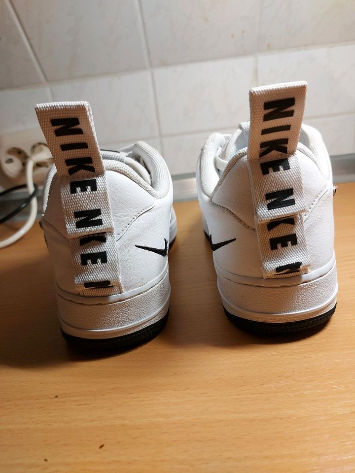 Nike Air Force 1 Schuhe Größe 40.5 in Gifhorn