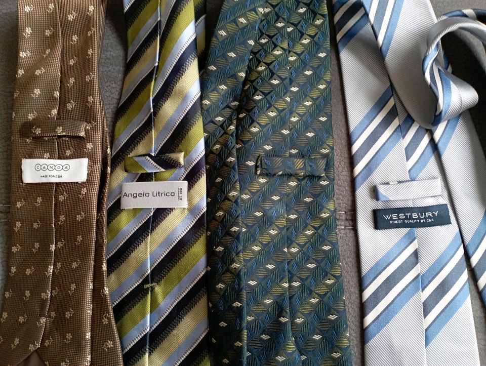 4 verschiedene Krawatten in Langenhagen