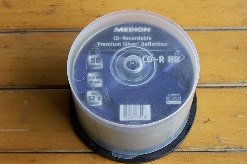 Spindel mit 42x MEDION CD- R 80+ 6x SONY CD-R 700MB in Berlin