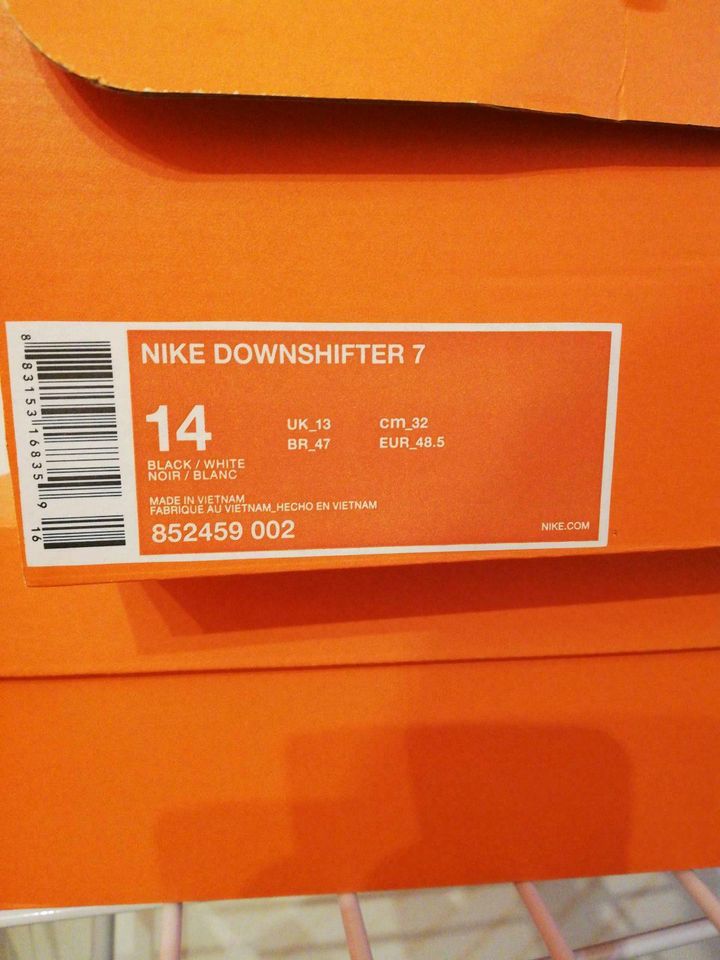 Neue NIKE Sport /Laufschuhe orig. Verpackung in Eppelborn