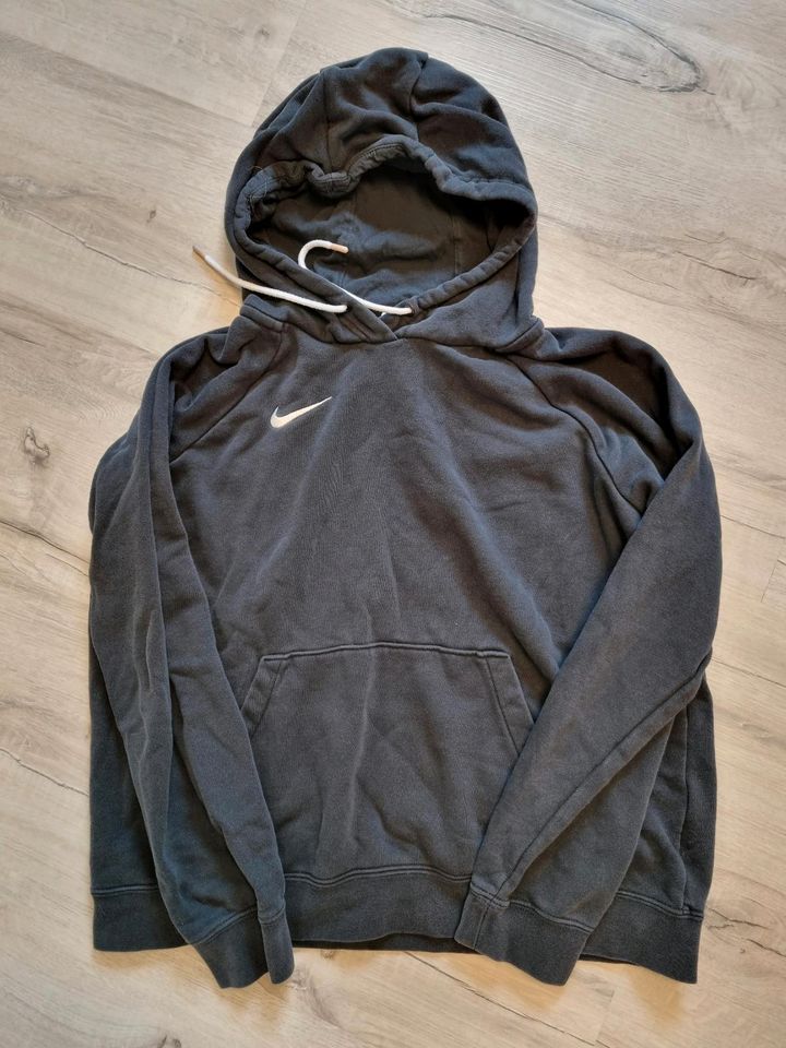 Nike Hoodie Gr. L in Behrenhoff