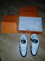 Ich verkaufe meine Louis Vuitton Trainer Schuhe Frankfurt am Main - Kalbach Vorschau