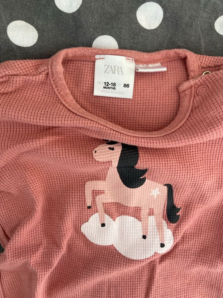 Zara Longsleeve Mädchen dünner Pullover 86 in Kandern