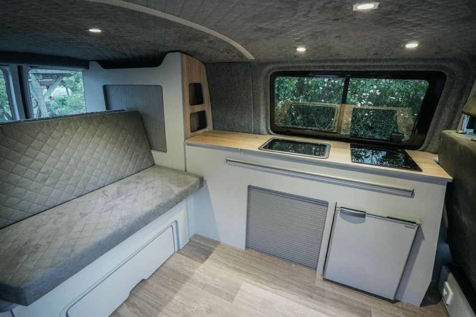 Hoppe Camper Umbau "Basic PLUS" Wohnmobil T5 T6 VW Ausbau in Neumünster