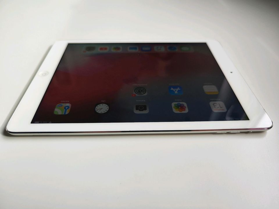 Ipad Air Modell A1475 16GB Silver in Niederjahna