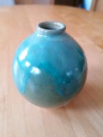 neuwertige blau grüne Vase 10 cm hoch Sachsen - Ottendorf-Okrilla Vorschau