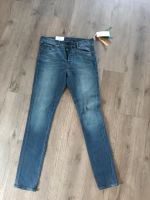 H&M Herrenjeans,  Neu mit Etikett,  Größe 29/32 Niedersachsen - Riede Vorschau