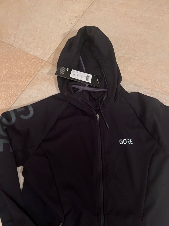 Sweatjacke Gore Tex Gr 36 in Holzkirchen