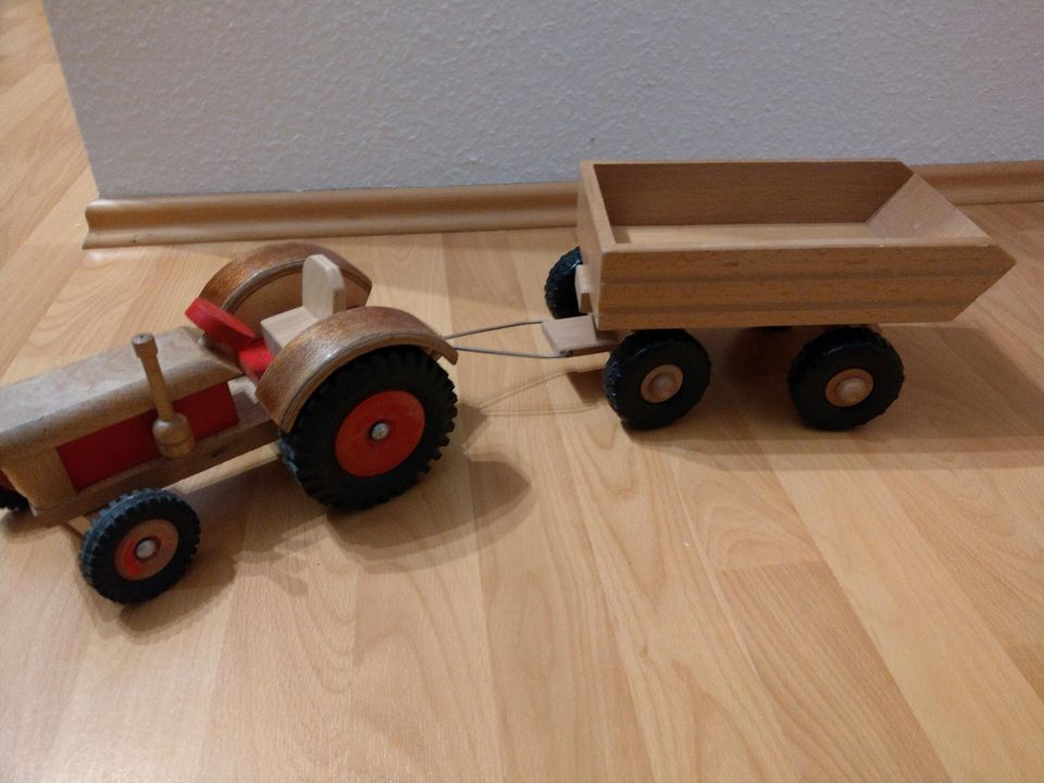Holzspielzeug DDR Lkw Traktor Hänger Spielzeug Fröbel Vero Holz in Bautzen