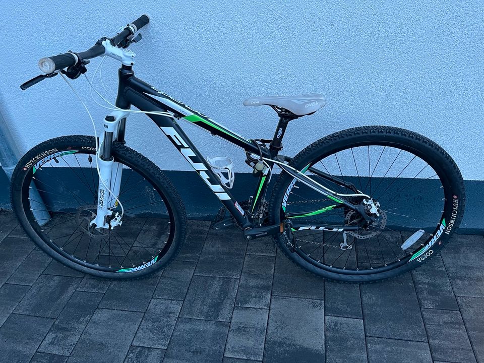 MTB Fuji Nevada 29 Zoll , Fahrrad in Üchtelhausen