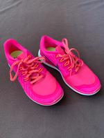 Nike Sneaker Turnschuhe Sportschuhe Gr. 38.5 24,5cm Baden-Württemberg - Bad Säckingen Vorschau