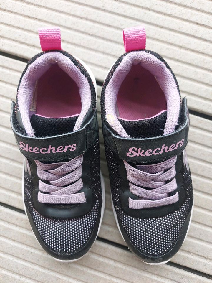 Skechers Mädchen Gr.27 in Dachau