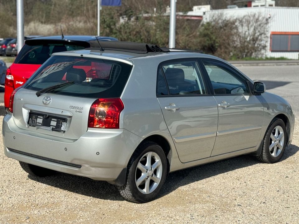 Toyota Corolla 2.0 D-4D Executive / Compact in Singen