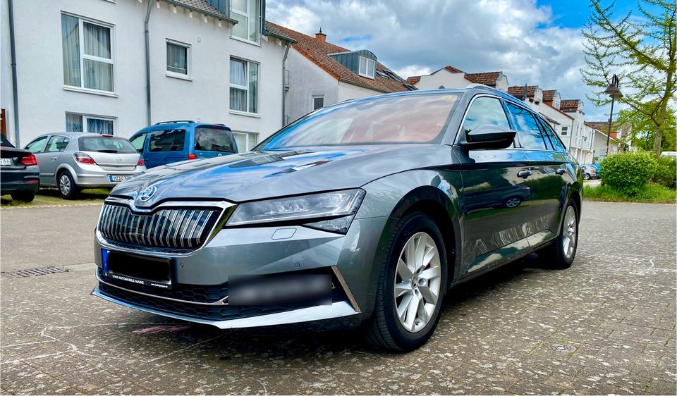 ŠKODA Superb Combi 1.4TSI iV Style DSG in Budenheim