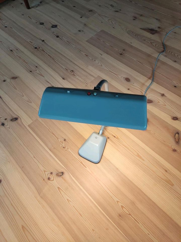 Helo Schreibtischlampe Neon, BwU, Retro, 60 - 80 ger Jahre in Tostedt