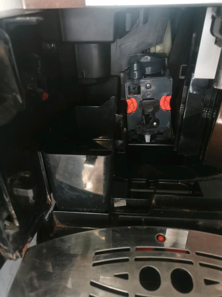 Kaffeevollautomat Delonghi in Altendorf