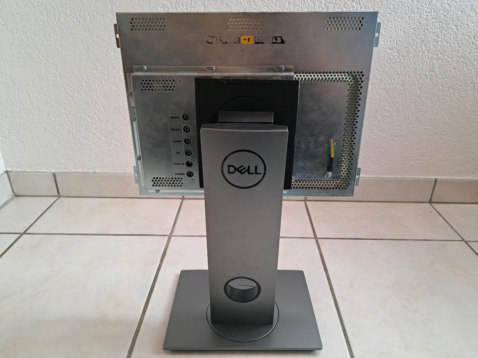 BCM Monitor an Dell Standfuß in Weilheim