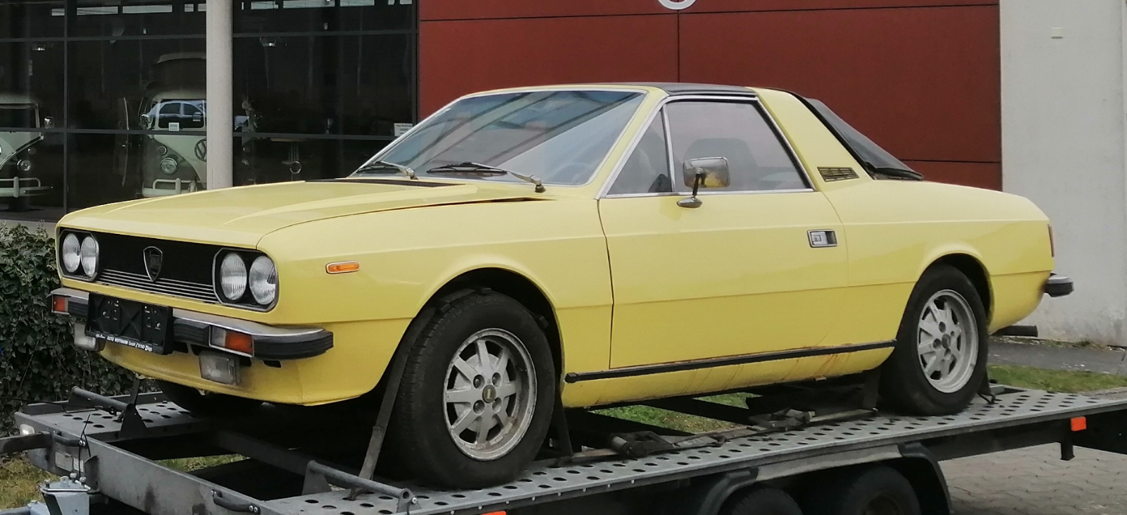 Abbildung des Autos Lancia Beta 2000 Spider …