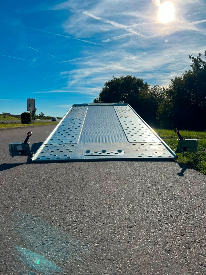 ZU VERMIETEN Anhänger / Autotrailer / Autotransporter in Prüm