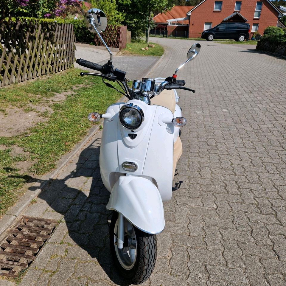 Motorroller  Retro Star weiß 45kmh in Hanstedt