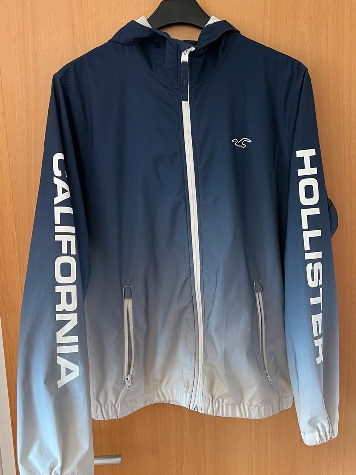 Hollister Windbreaker Jacke Größe S/M in Kronberg im Taunus