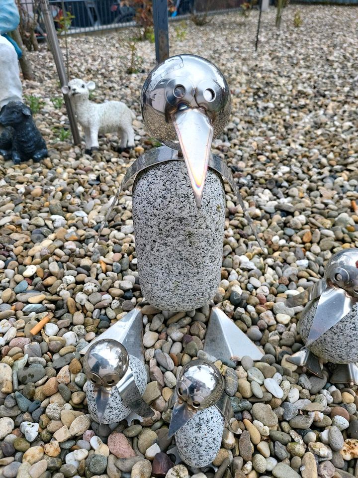 STEIN Pinguin Familie in Karben