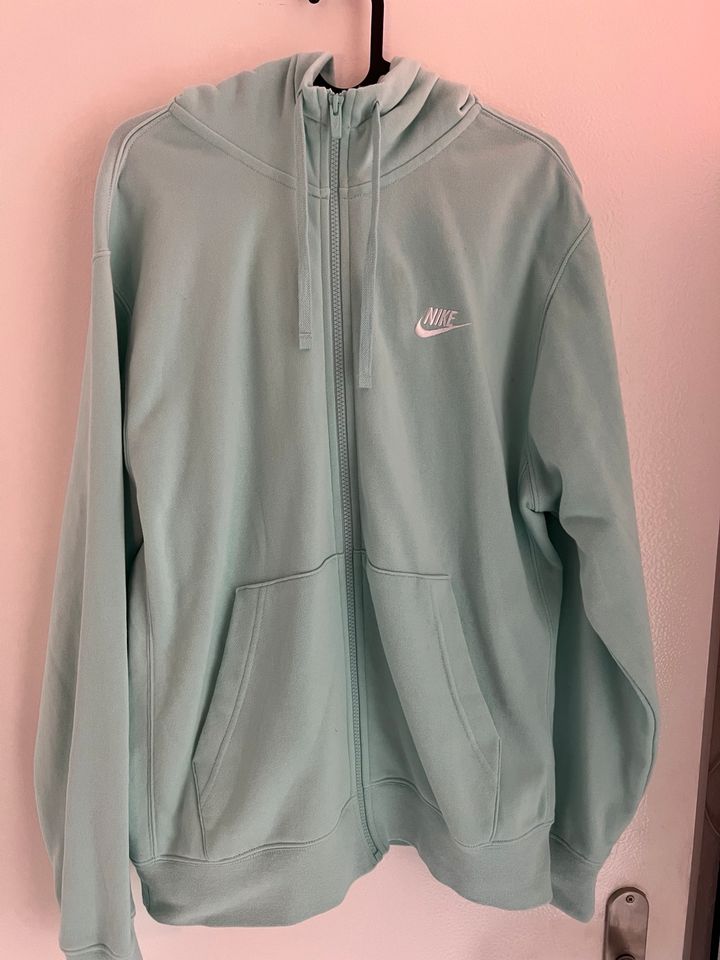 Nike Kapuzenpullover mit Reißverschluss Türkis Gr.M in Göttingen