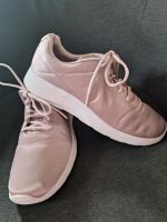 Nike Turnschuhe Gr.42 rosa Turnschuhe Schuhe Niedersachsen - Ganderkesee Vorschau