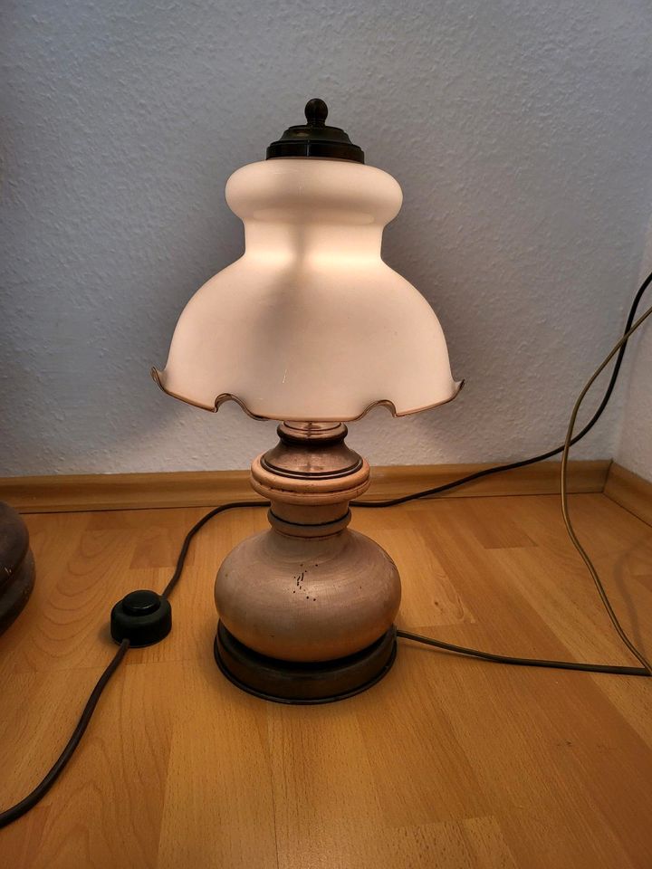 Standlampe, Stehleuchte, Tischleuchte, Glaslampenschirm, Holz in Berlin