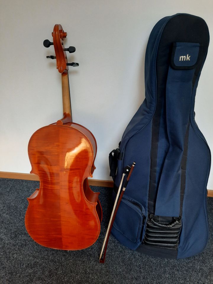 Cello 1/2 inkl. Bogen und Tasche in Worpswede