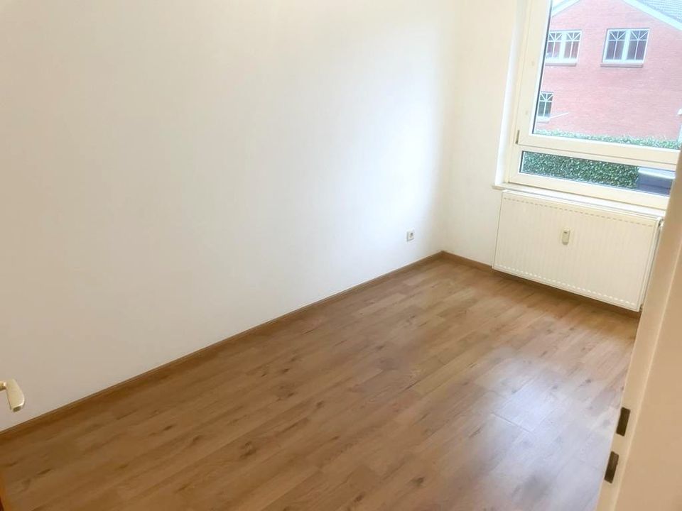 Modernisierte EG-Wohnung m. Balkon und Einzelgarage zu verkaufen in Neu Wulmstorf