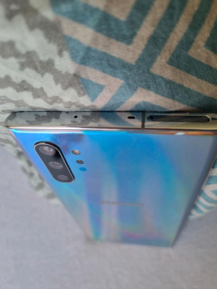 Samsung Galaxy Note 10 Plus Handy 256GB in Silber mit Zubehör in Bad Honnef