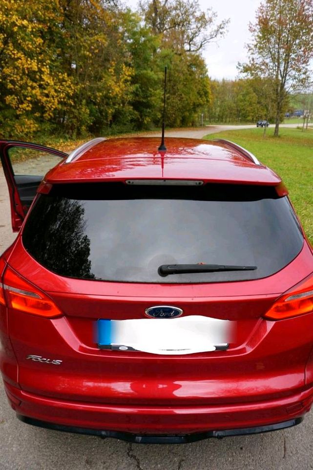 Ford Focus Titanium Turnier Sportpacket in Bopfingen