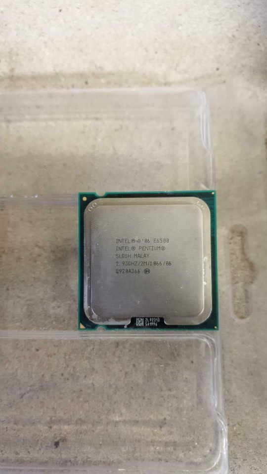 Intel Prozessor 1x E6750,1x E6500, 2 Lüfter in Wolfenbüttel